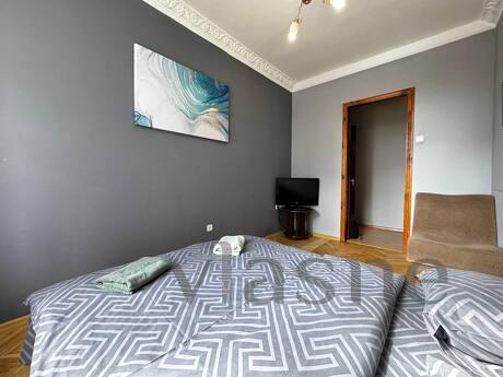 Rent a 3k apartment near the center of the capital, Kyiv - apartment by the day