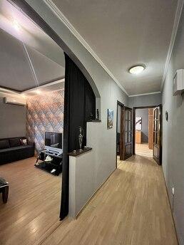 Rent a 3k apartment near the center of the capital, Kyiv - apartment by the day