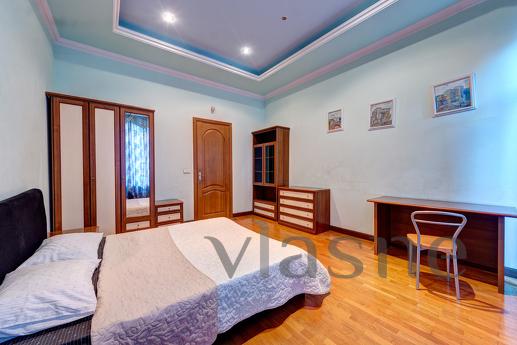 Podobova rent 3k apartment, Kyiv - apartment by the day