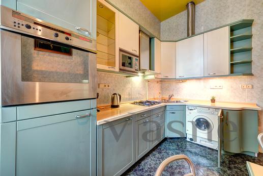 Podobova rent 3k apartment, Kyiv - apartment by the day