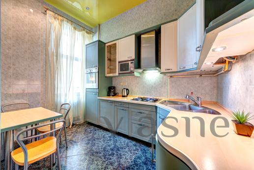 Podobova rent 3k apartment, Kyiv - apartment by the day