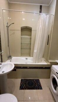 Rent a 3-room apartment in Teatralna metro station, Kyiv - apartment by the day