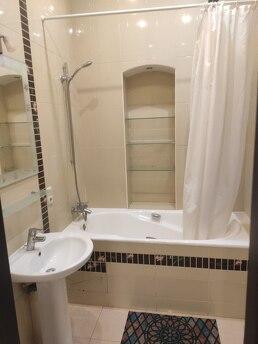 Rent a 3-room apartment in Teatralna metro station, Kyiv - apartment by the day