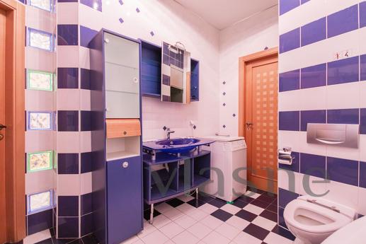 Rent a prestigious 3k apartment near the center, Kyiv - apartment by the day
