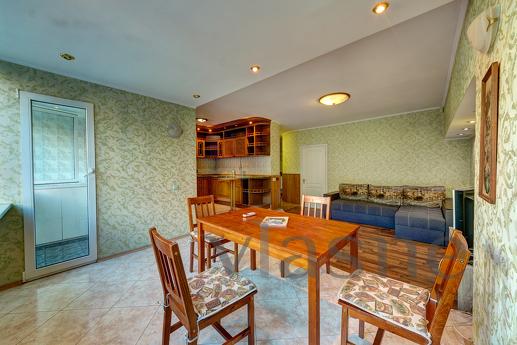 Podobova rent 3k apartment, Kyiv - apartment by the day