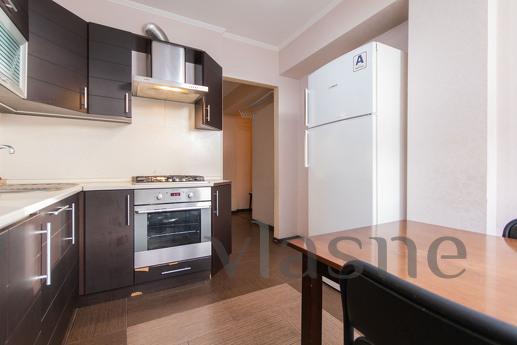 Rent 3k apartment, Zoloti Vorota metro station, Kyiv - apartment by the day