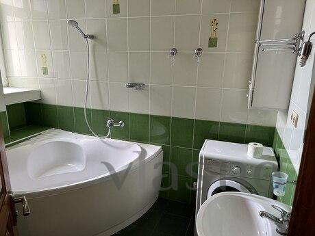 Rent a 3k apartment near the center of Kiev, Kyiv - apartment by the day