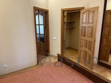 Rent a 3k apartment near the center of Kiev, Kyiv - apartment by the day