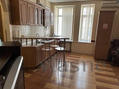 Rent a 3k apartment near the center of Kiev, Kyiv - apartment by the day