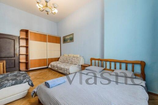 Podobova rent 4k apartment, Kyiv - apartment by the day