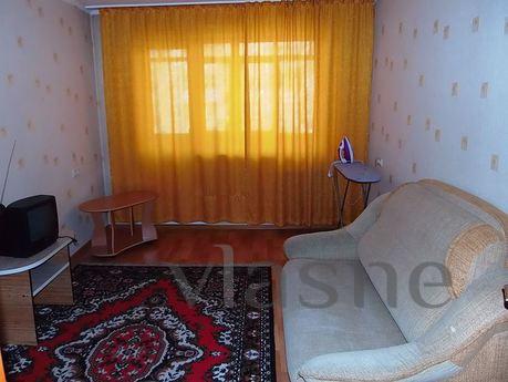 Clean, comfortable apartment in the cent, Barnaul - apartment by the day