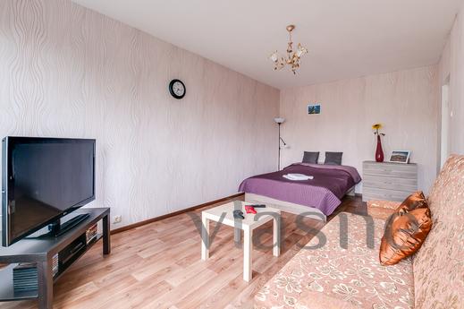 Bright and cozy at Bely Kuna, Saint Petersburg - apartment by the day