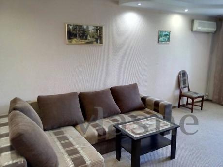 2 bedroom apartment in the center, Dnipro (Dnipropetrovsk) - apartment by the day