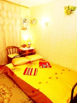 Daily apartment rentals near the railway station. Otrada Beach., Odessa - apartment by the day