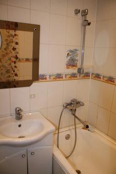 Studio apartment close to the metro yout, Moscow - apartment by the day