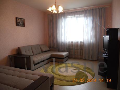 One-bedroom apartment in a luxury building. There are all ne