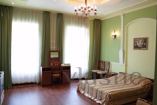 Rent luxury 1-bedroom apartment in the center of Omsk in the