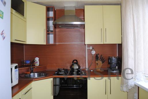 Treshka with repair in the city center, Belgorod - apartment by the day