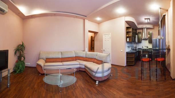 Rent 2 kom.kvartiru in the historic center of the city.