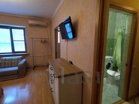 Apartment in Yalta, 7 min. walk to the b, Yalta - apartment by the day