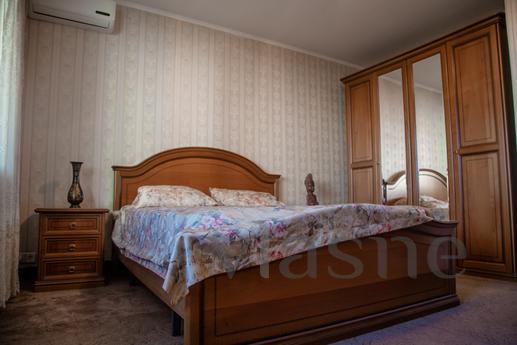 The apartment is in the historical district of Moscow. Locat