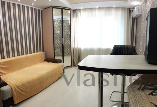 Daily, hourly, 1-to. small apartment of 18m2. Modern, renova