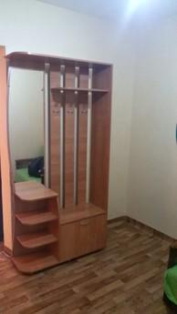 Cozy, bright apartment in the North, Krasnoyarsk - apartment by the day