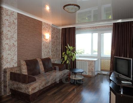 With views of the river, Cherepovets - apartment by the day