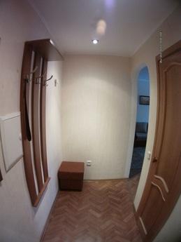 Two bedroom apartment in the city center, Belgorod - apartment by the day