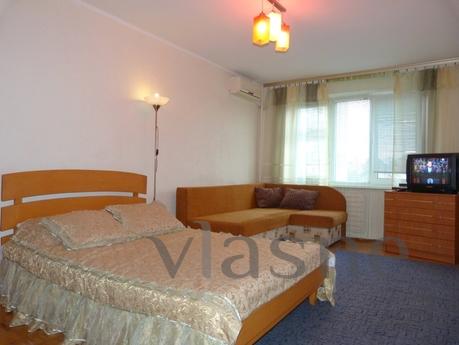 Comfortable apartment near Metro, Kyiv - apartment by the day