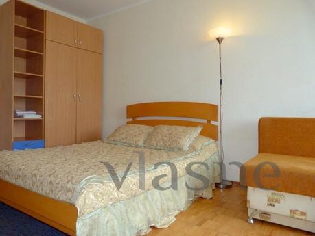 Comfortable apartment near Metro, Kyiv - apartment by the day