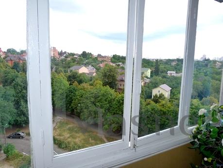 Comfortable apartment near Metro, Kyiv - apartment by the day