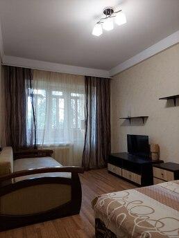 The apartment is located in the central part of Kiev. The ce