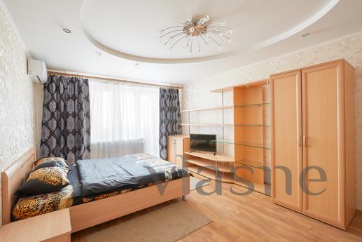 Cozy, spacious 1 bedroom apartment in the center of Kurgan. 